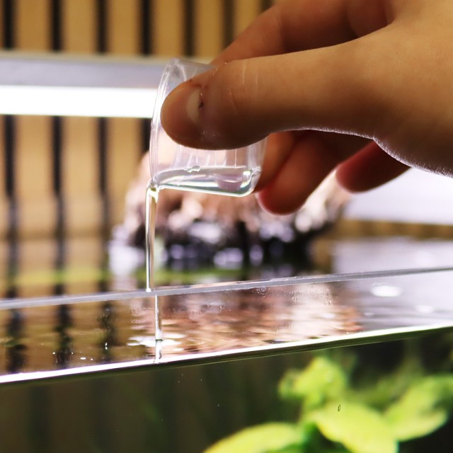 Aquarium Cleaner Lifestyle 2